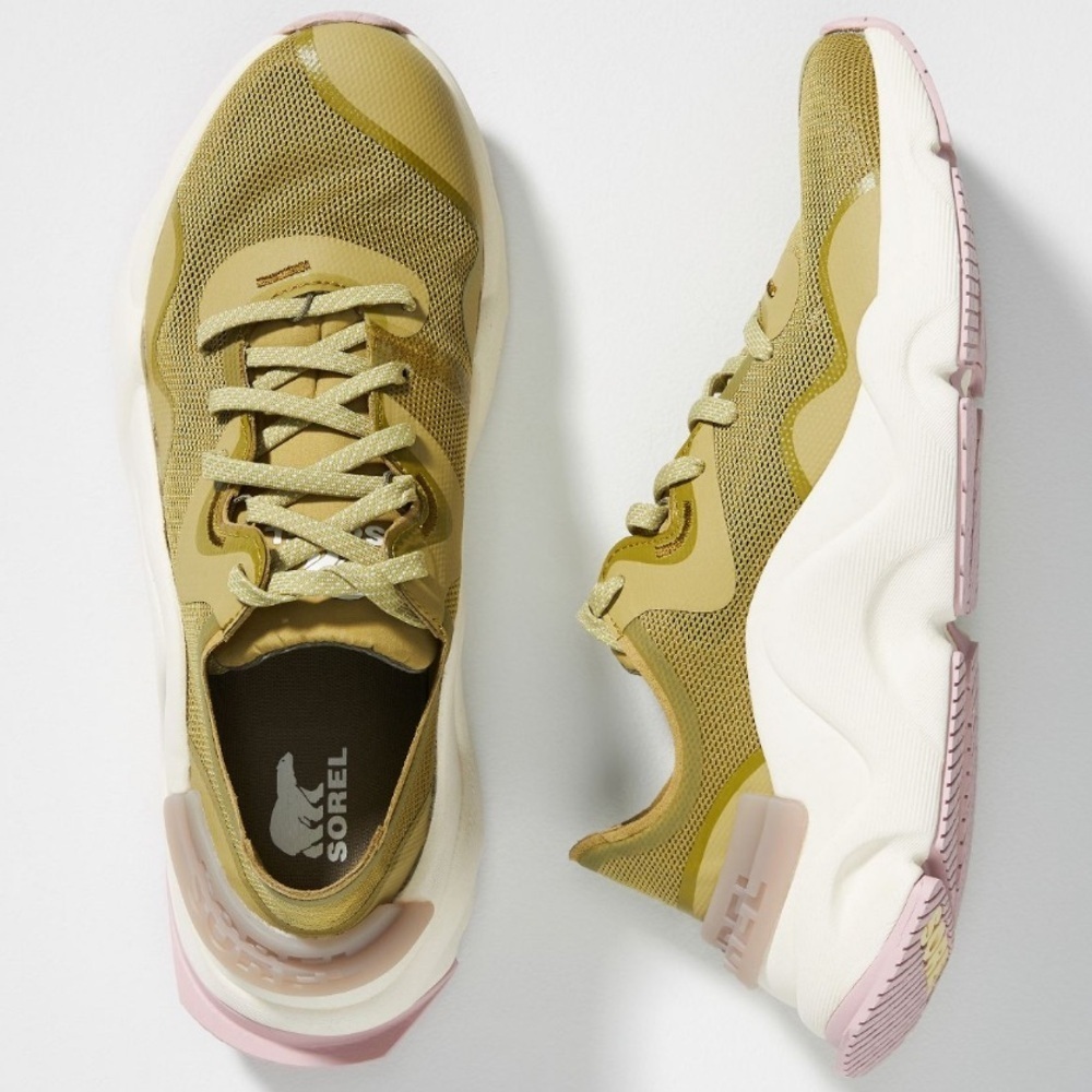 Anthropologie Sorel Kinetic RNGED Float Sneakers in Moss Size 7